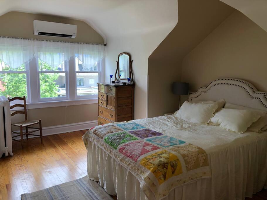 New! Apartment In Historic Mansion. Location! Views! DEN Extérieur photo